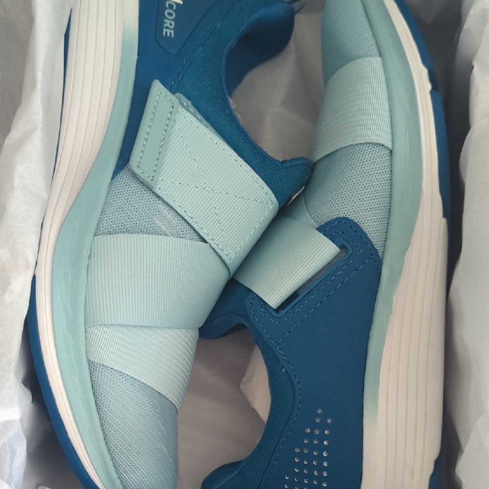 Core Women's Blue Sneakers
